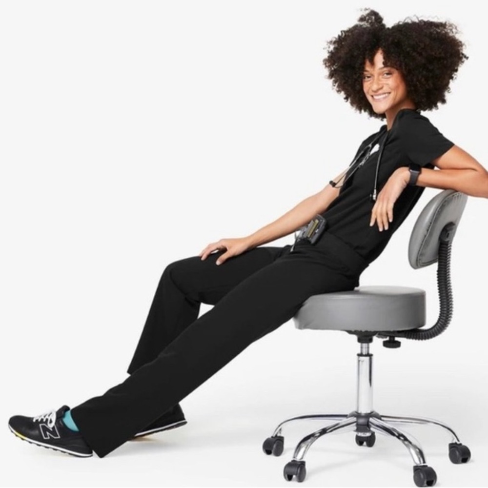 Figs Womens Livingston Small Tall Scrub Pants